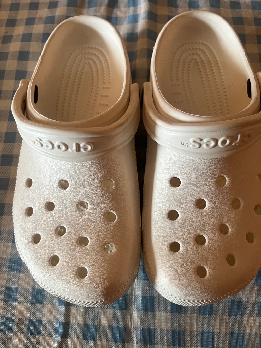 CROCS women’s Classic Clog in white sz 8